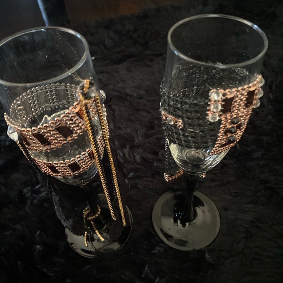 Black and Rose Gold Bling Wine Glass Set, His and Hers Elegant Wine Glasses - Picture 3 of 17